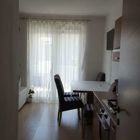 Apartamento Lika *